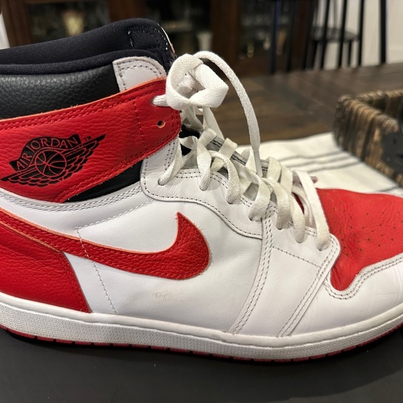 Nike Air Jordan 1 Retro High OG "Heritage" Red and White Sneakers High Top - Picture 9 of 12
